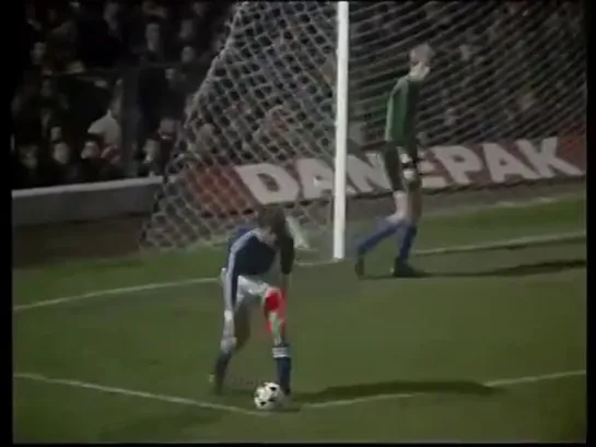 1982 FIFA World Cup Qualifiers - Wales v. Iceland[Mpgun.com]