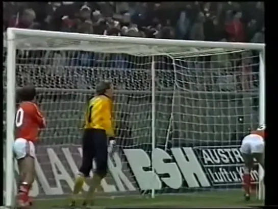 1986 FIFA World Cup Qualifiers - Austria v. Netherlands[Mpgun.com]