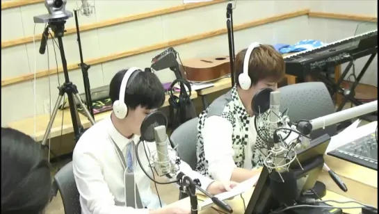 [RAW|VK][23.07.2015] SJ's Kiss the radio (Kihyun & Wonho)