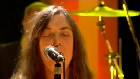 Patti Smith - Gimme Shelter (Jools Holland 2007)