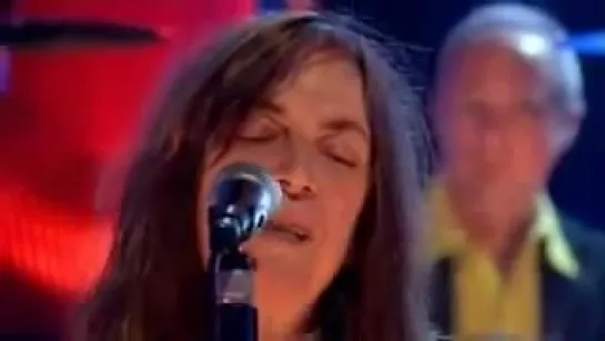 Patti Smith  -- Gloria Live Jools Holland 2007