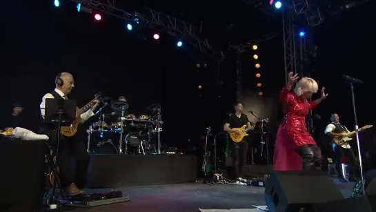 Toyah and Robert Fripp - Echo Beach_ Live at Isle of Wight Festival 2023