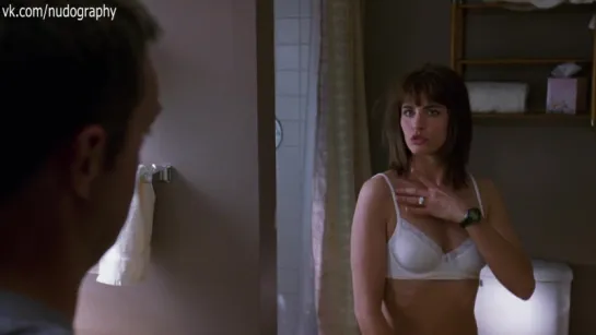 Аманда Пит (Amanda Peet) в фильме "Десять ярдов" (Девять ярдов 2, The Whole Ten Yards, 2004, Ховард Дойч)