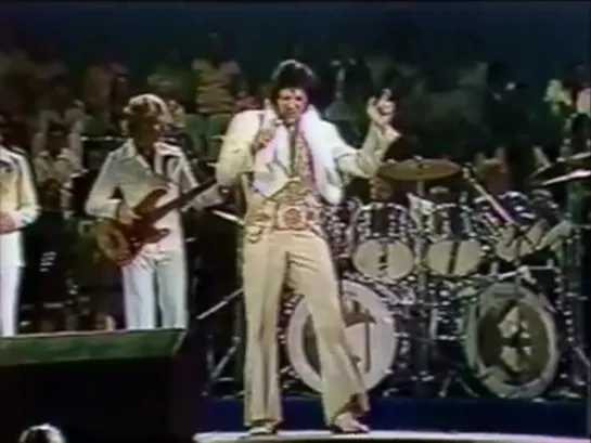 Elvis_Presley_in_concert_-_june_19__1977_Omaha_