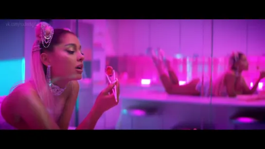 Ariana Grande - 7 rings (2019) HD 1080p Nude? Hot!