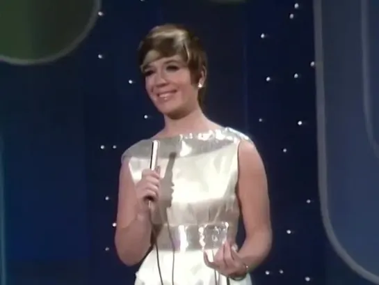 Vikki Carr _Cant Take My Eyes Off You_ on The Ed Sullivan Show-(480p)