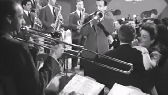 Glenn Miller  In The Mood  (HD)