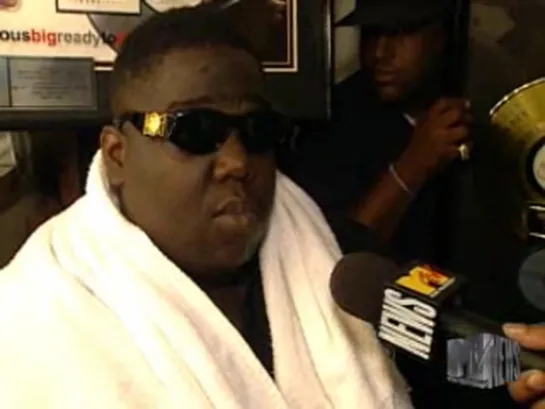 The Second Annual Source Hip-Hop Music Awards (August 3, 1995) - Interview MTV News after The Source Awards 1995