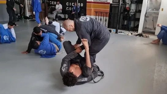 Cicero Costha rolling - BRAZILIAN BJJ TOUR VLOG 4 -4 -1 #bjf_rolling