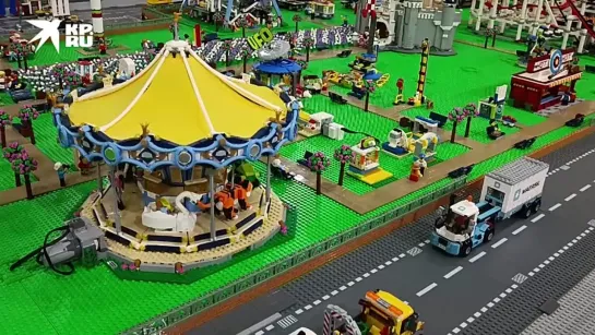 В Подмосковье построили город из Lego размером с трехкомнатную квартиру [NR]