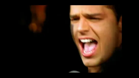 Ricky Martin - Livin La Vida Loca