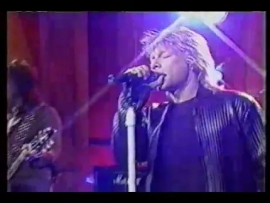 Bon Jovi - Everyday (Live 19.11.2002)