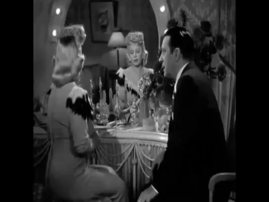 The Heats On 1943 Comedy Mae West in english eng