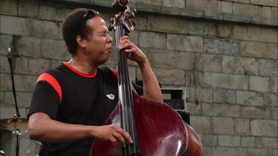 Stanley Clarke - Bass Folk Song - 8⁄10⁄2003 - Newport Jazz Festival (Official)