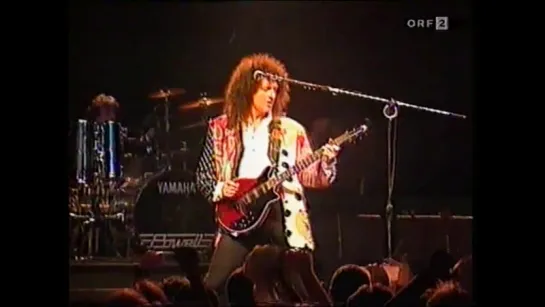 Brian May 92 - love token