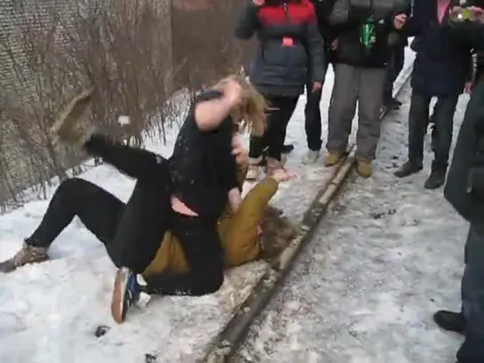 @@@Russian girl fight on snow