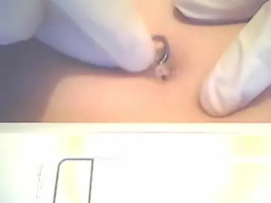 navel torture 17.wmv by Elissa/espantacuarimicuaro1