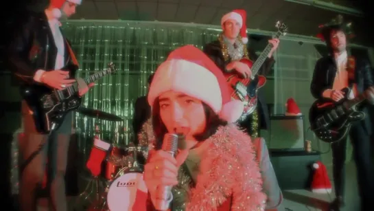 Mattiel - Merry Christmas (I Don't Want to Fight Tonight) [2019, The Ramones cover]