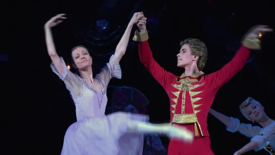 Nina Kaptsova, Artem Ovcharenko: Nutcracker, Pas de Deux (Yuri Grigorovich, Bolshoi Ballet, 12.10)