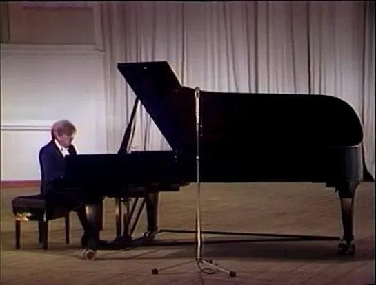 Emil Gilels: Brahms, Variations on a Theme by Paganini, op. 35 (Moscow, 1983)