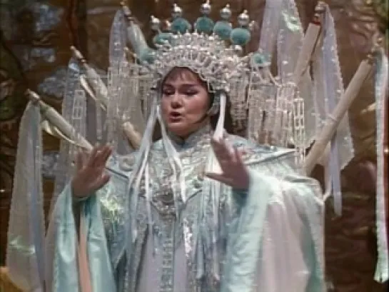 Turandot (Plácido Domingo, Eva Marton, Leona Mitchel, Paul Plishka; Franco Zeffirelli, James Levine, 1988)