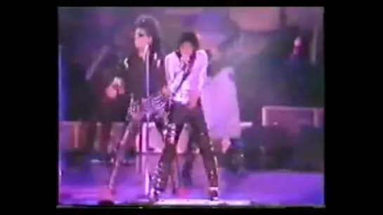 Live Bad Tour-4