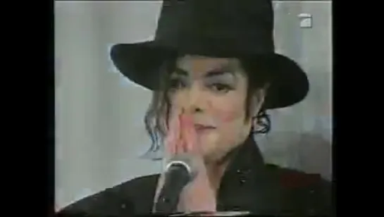 Michael Jackson - Pressekonferenz in Japan 1998