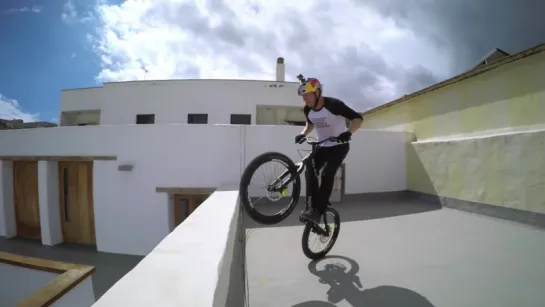 Deep House presents: GoPro  Danny MacAskill - Cascadia