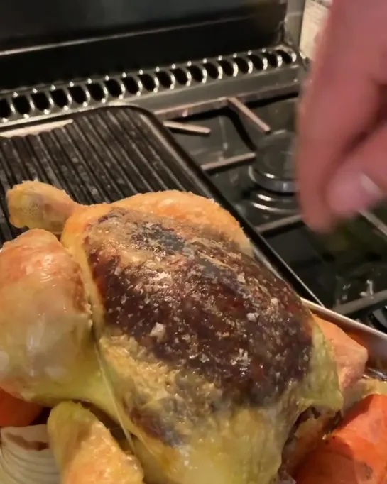 Another #Tuesday Tip for you when you’re roasting a chicken via @benwaugh8.