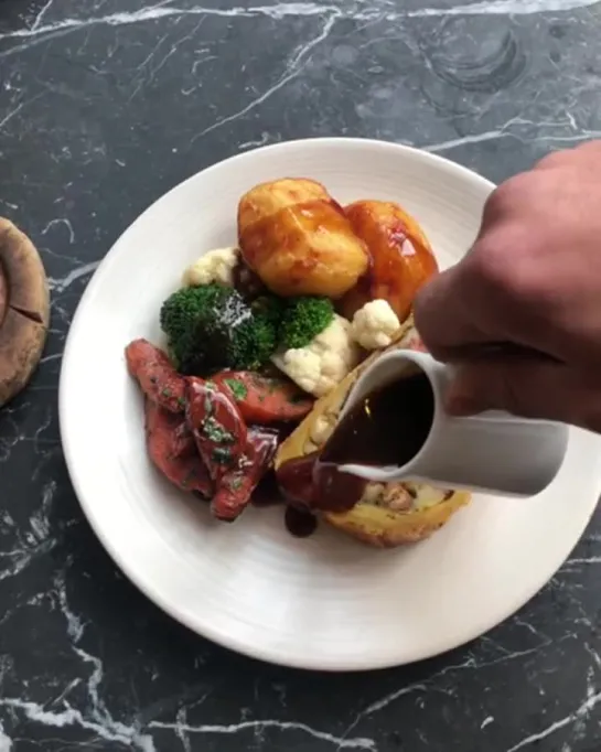 It's happened....the #vegan roast has landed at @breadstkitchen ! #roastrevolution