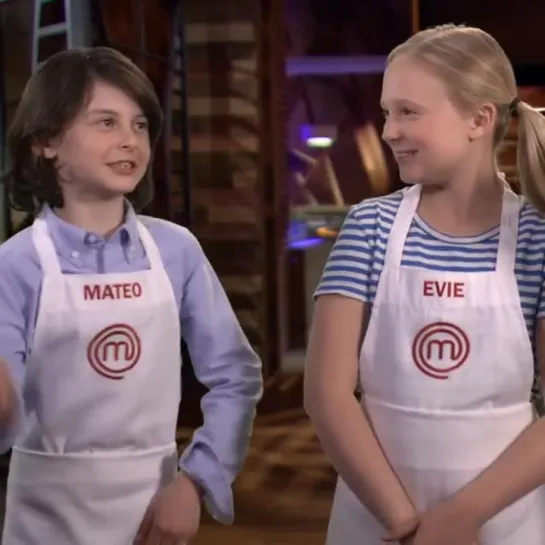 They’re no me, but they’re definitely cute !!! The Junior Home Cooks return Tuesday on an all new season of @masterchefjunior !