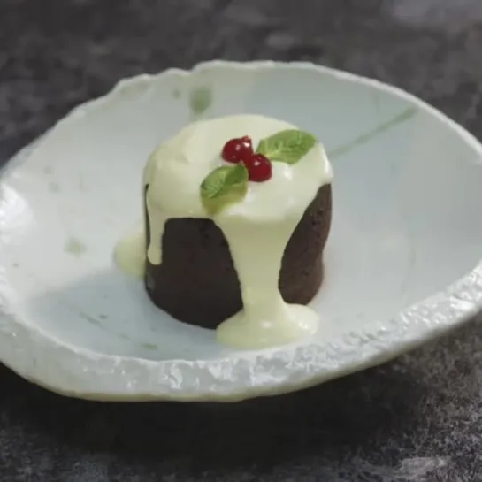 Our signature fondant has had a festive makeover ! Share your creations using #RamsayRecipes, and don’t mess it up! Gx #thefword