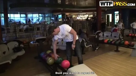 Couplesex in a bowling club