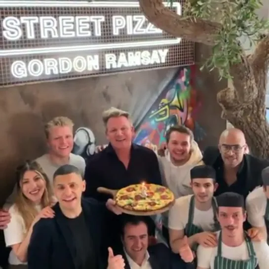 happy first birthday @gordonramsaystreetpizza ! Gx