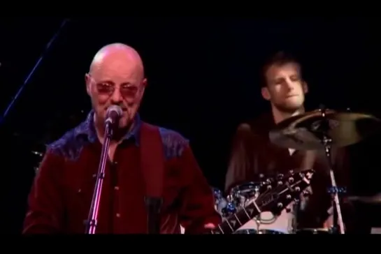 Wishbone Ash - Throw Down the Sword 2009