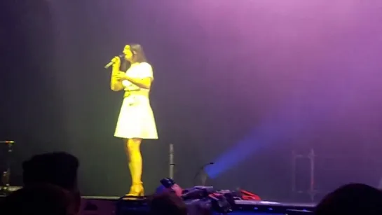 Lana Del Rey – Born To Die (Live @ «LA To The Moon Tour»: «Palacio Vistalegre»)