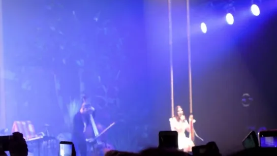 Lana Del Rey – Video Games (Live @ «LA To The Moon Tour»: «Palacio Vistalegre»)