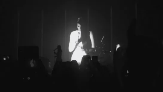 Lana Del Rey – National Anthem (Live @ «LA To The Moon Tour»: «Palacio Vistalegre»)