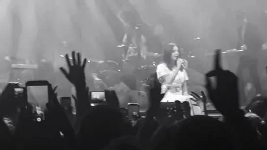 Lana Del Rey – National Anthem (Live @ «LA To The Moon Tour»: «Palacio Vistalegre»)