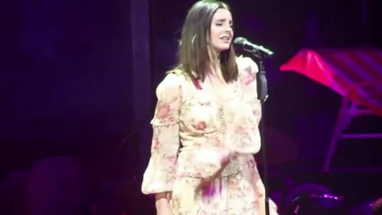 Lana Del Rey – Cherry (Live @ «LA To The Moon Tour»: «Philips Arena»)