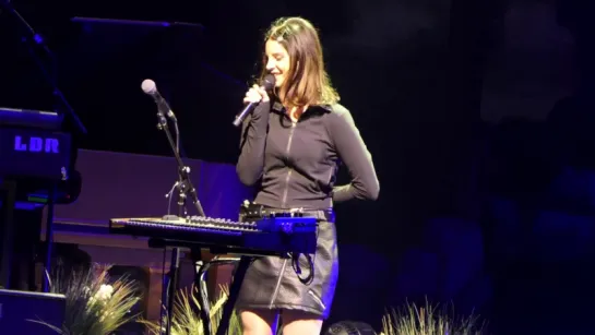 Lana Del Rey – Old Money (Live @ «LA To The Moon Tour»: «Wells Fargo Center»)