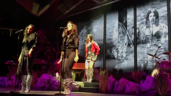 Lana Del Rey – Cherry (Live @ «LA To The Moon Tour»: «Prudential Center»)