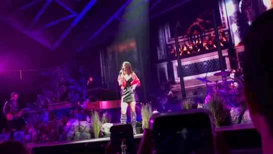 Lana Del Rey – Born To Die (Live @ «LA To The Moon Tour»: «Prudential Center»)