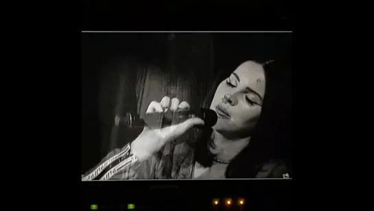 Lana Del Rey – When The World Was At War We Kept Dancing (Live @ «LA To The Moon Tour»: «Prudential Center»)