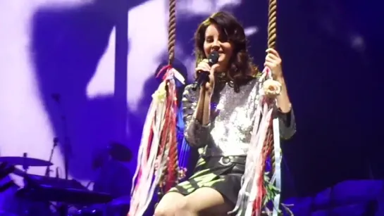 Lana Del Rey – Video Games (Live @ «LA To The Moon Tour»: «Little Caesars Arena»)