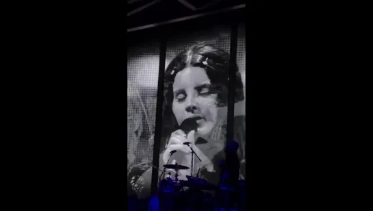 Lana Del Rey – Get Free (Live @ «LA To The Moon Tour»: «Air Canada Centre»)