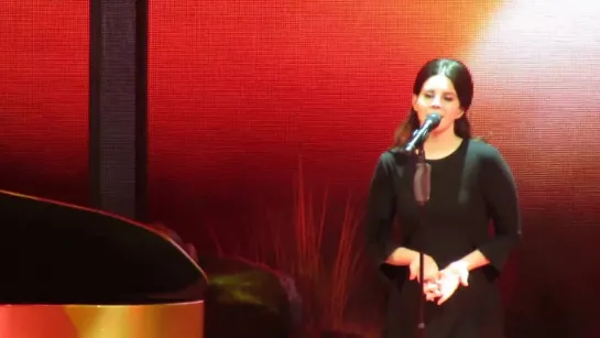 Lana Del Rey – Summertime Sadness (Live @ «LA To The Moon Tour»: «TD Garden»)