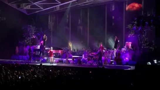 Lana Del Rey – Born To Die (Live @ «LA To The Moon Tour»: «Pepsi Center»)