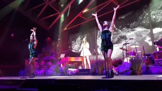 Lana Del Rey – Cherry (Live @ «LA To The Moon Tour»: «Target Center»)