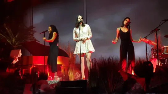 Lana Del Rey – Serial Killer (Live @ «LA To The Moon Tour»: «Target Center»)